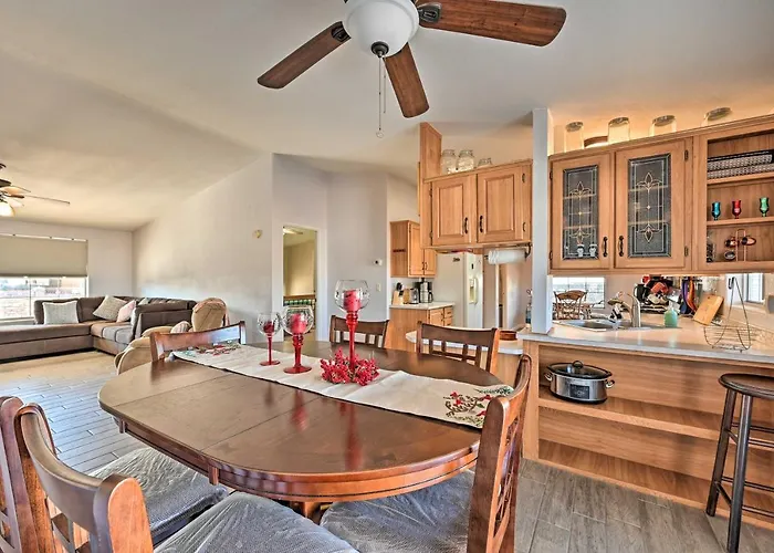 Yuma Vacation W/ Yard & Grills! Holiday home *