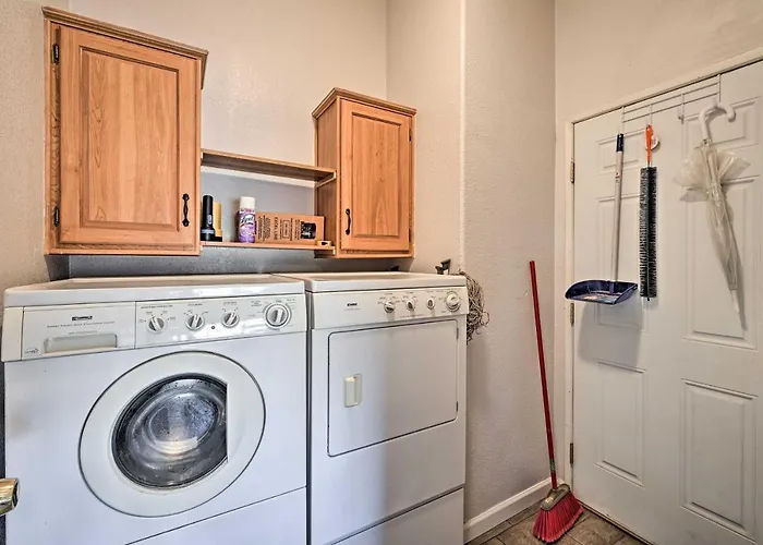 Holiday home Yuma Vacation W/ Yard & Grills! *