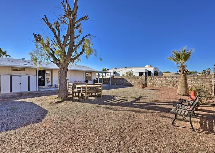 Yuma Vacation W/ Yard & Grills! Holiday home *