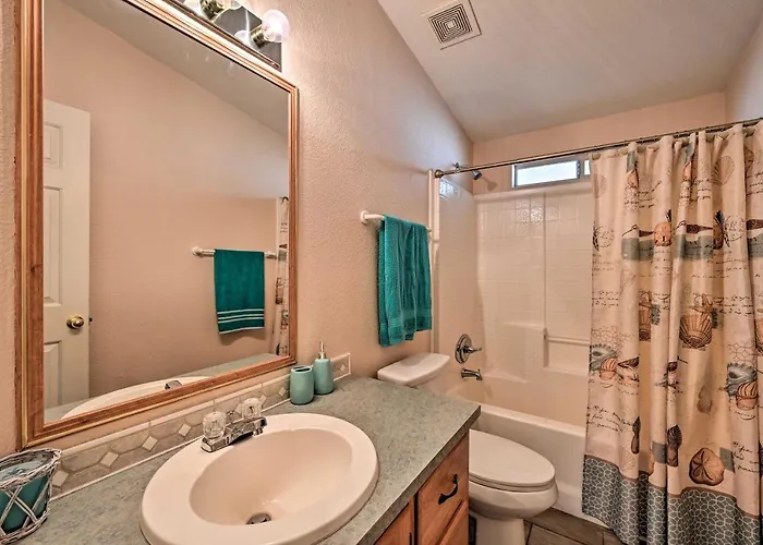Yuma Vacation W/ Yard & Grills! Holiday home *