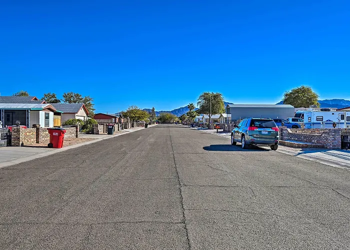 Yuma Vacation W/ Yard & Grills! Holiday home Fortuna